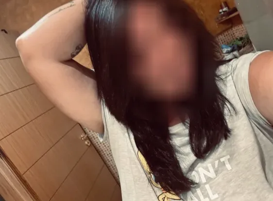 Amber, 30