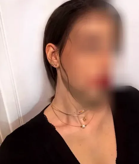 Amira, 25