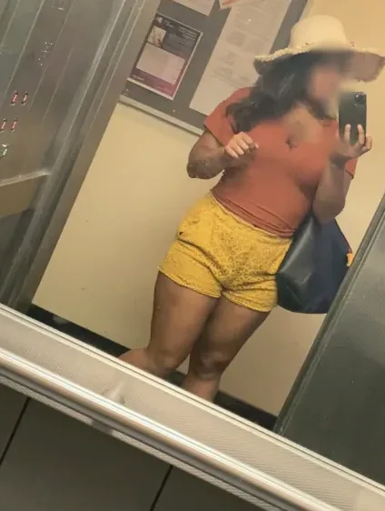 Ayesha, 34
