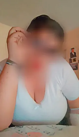 Caitlin, 35