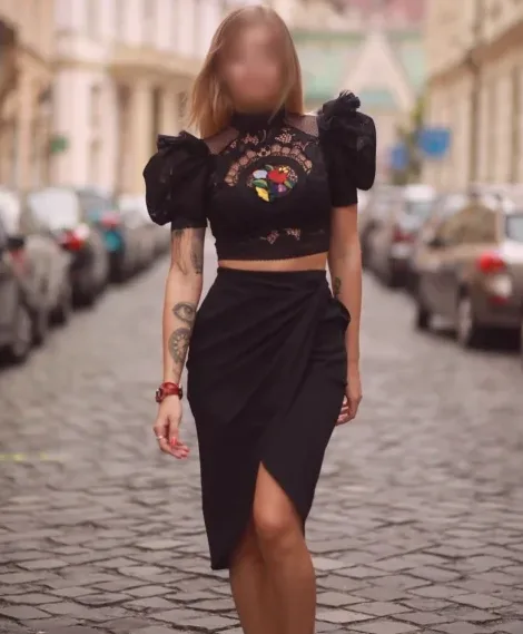 Daisy, 35