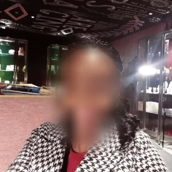 Farah, 39