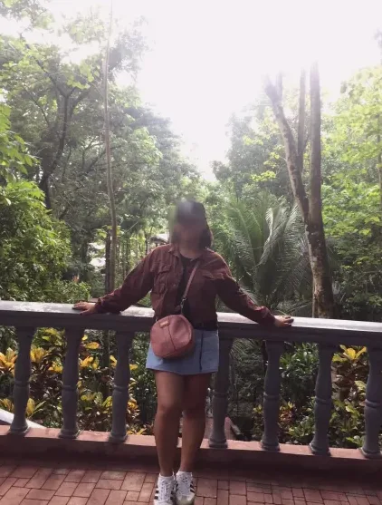 Kayleigh, 32