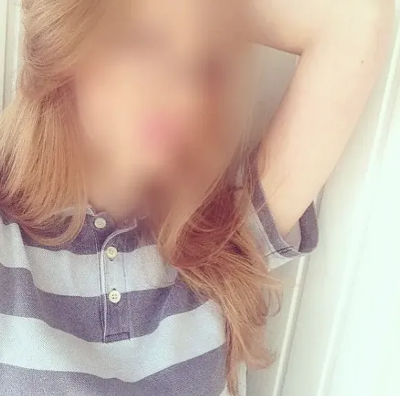 Kelly, 27