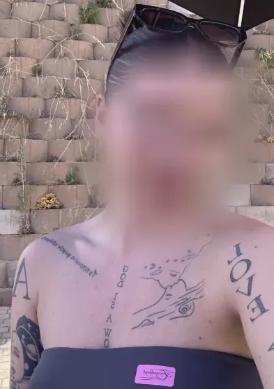 Naomi, 29