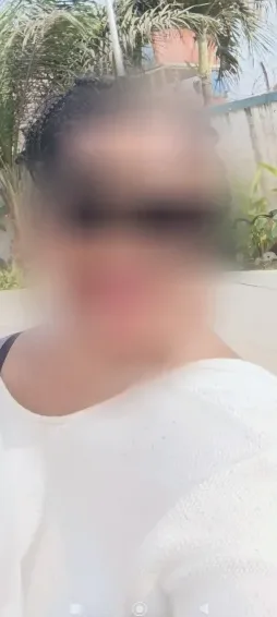 Niamh, 25