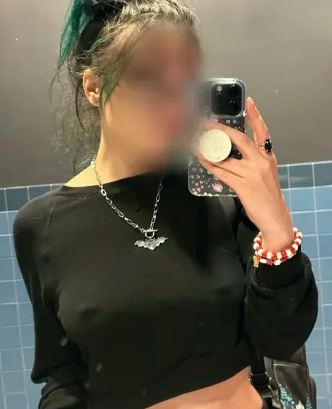 Sana, 28