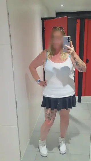 Yasmin, 39